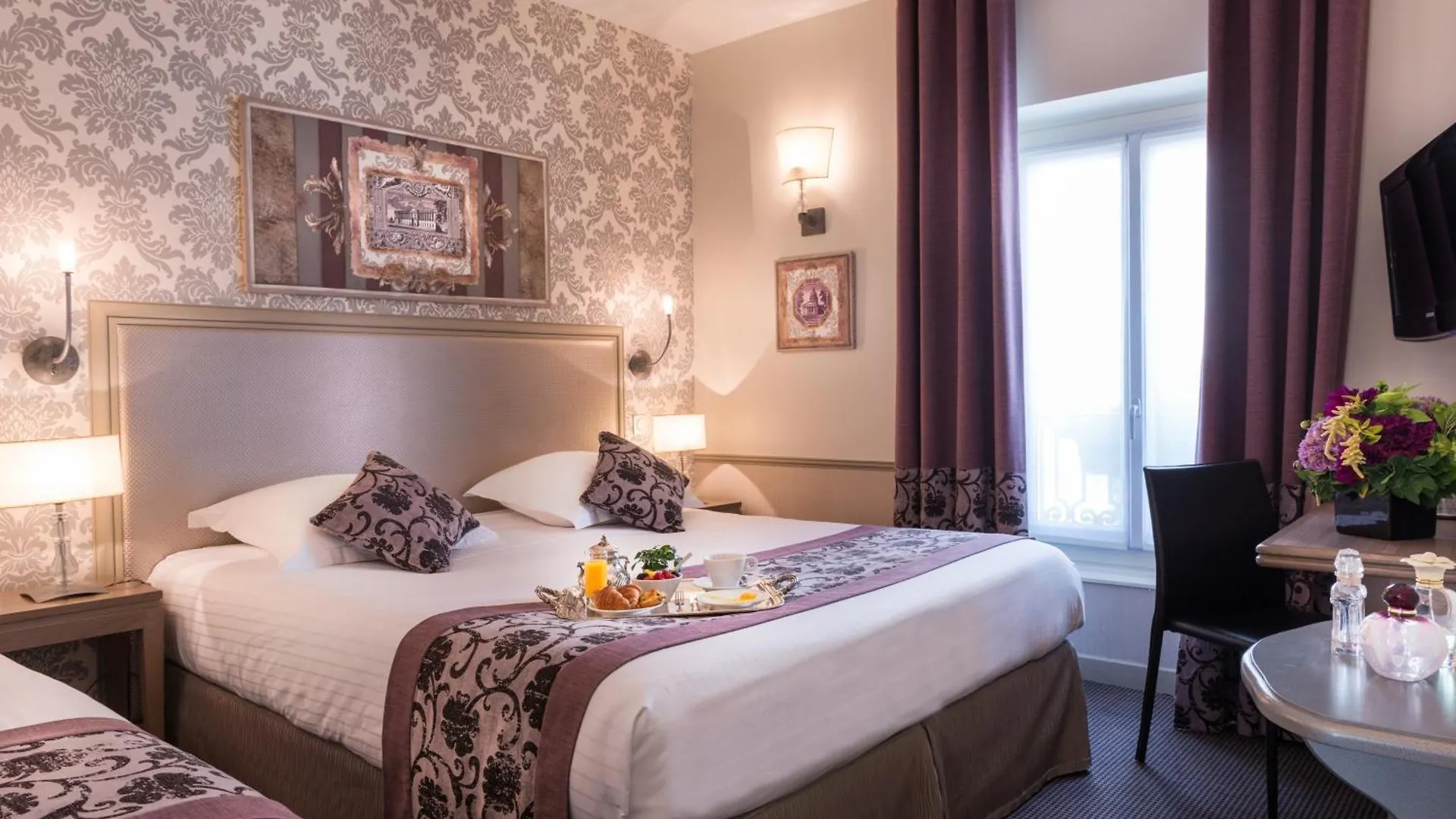 Hotel Monceau Wagram 4*